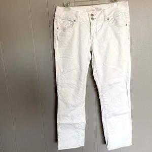 White American Eagle Crop Pants